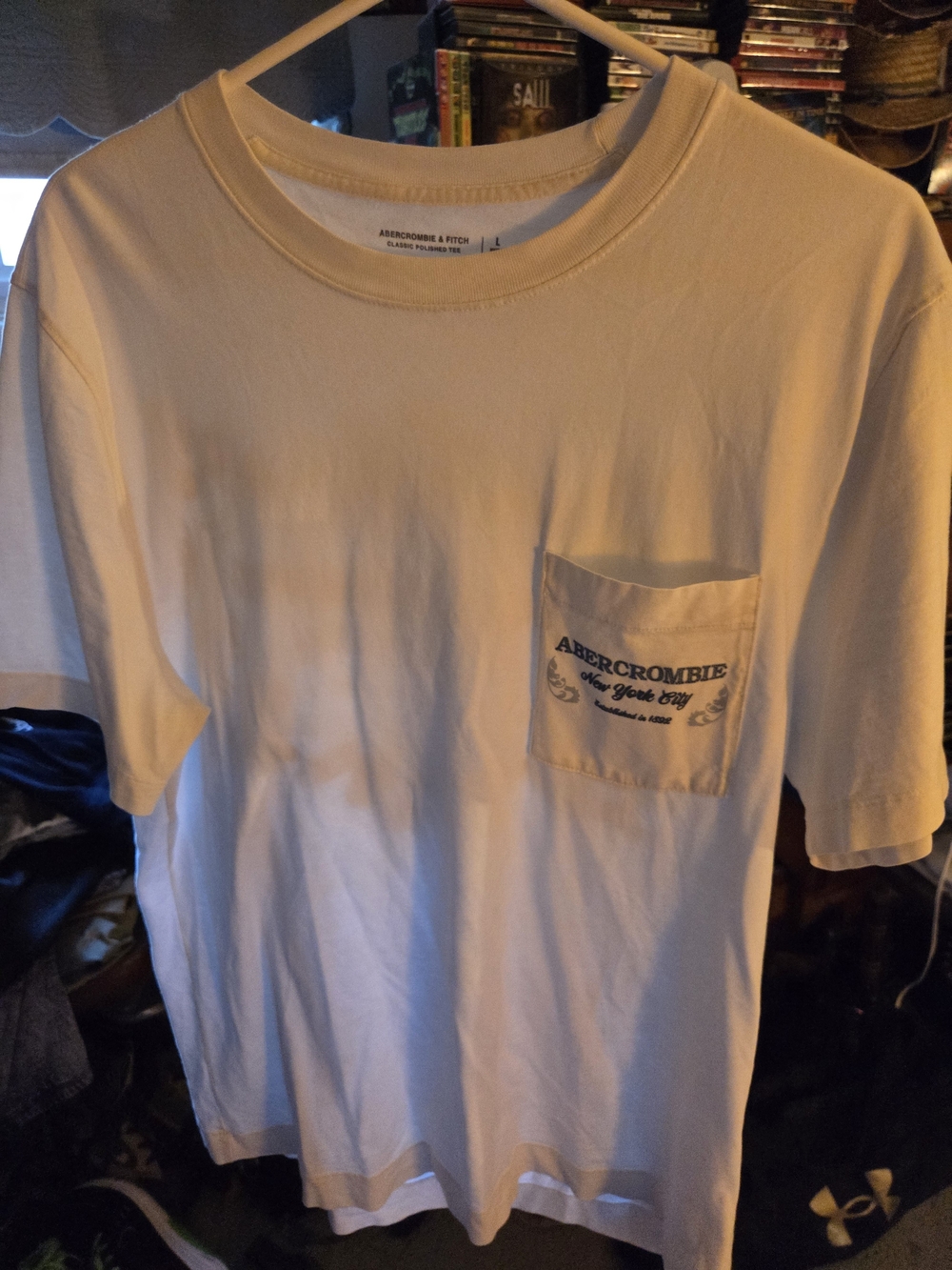Abercrombie & Fitch Men's White Pocket T-Shirt